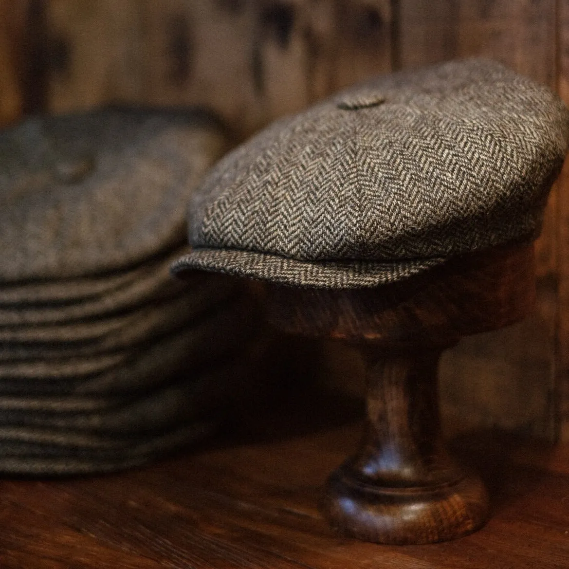 Eight Piece Herringbone Wool Retro Newsboy Cap-Light Brown