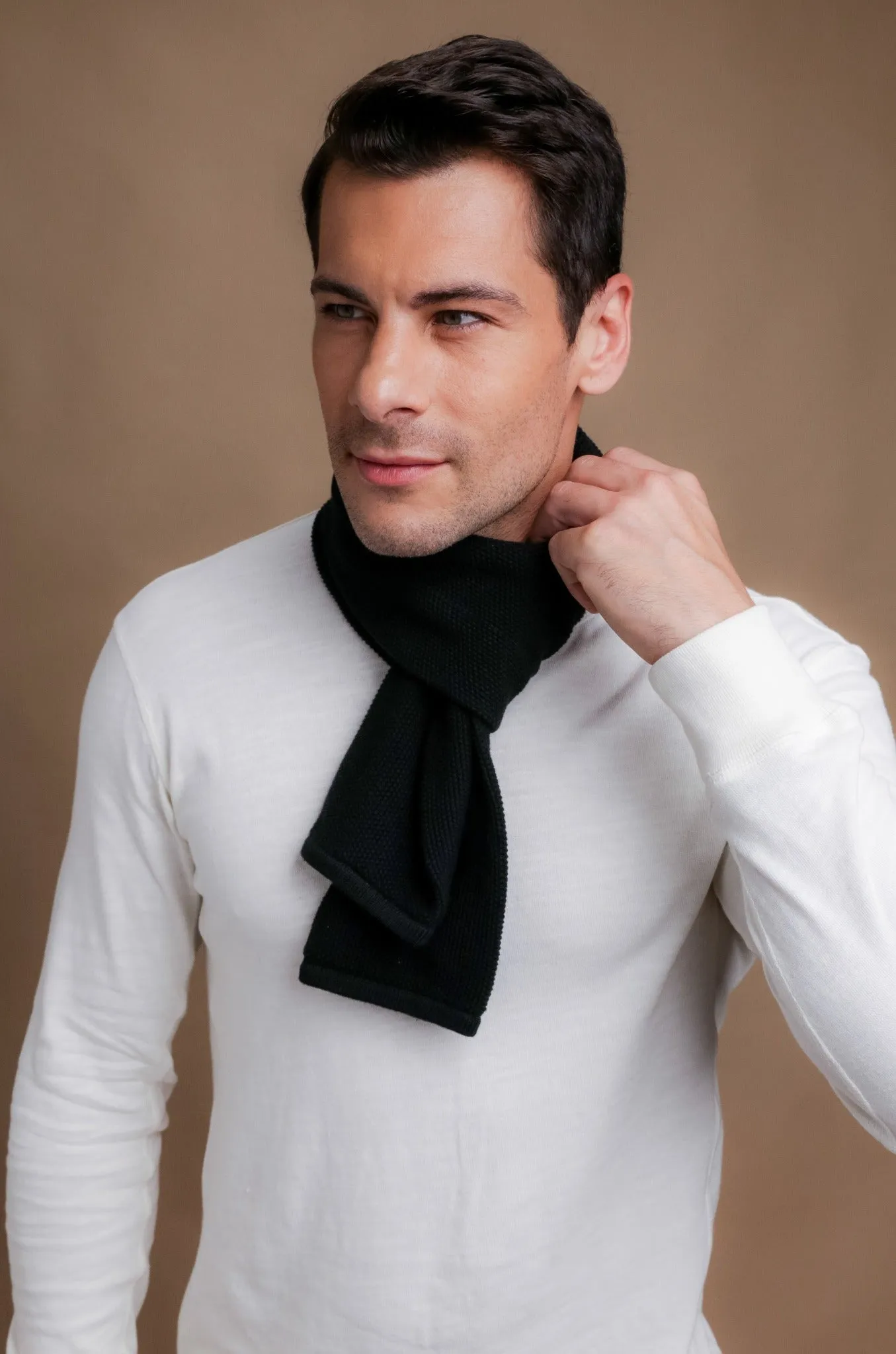 Hypoallergenic Tubular Knitted Scarf